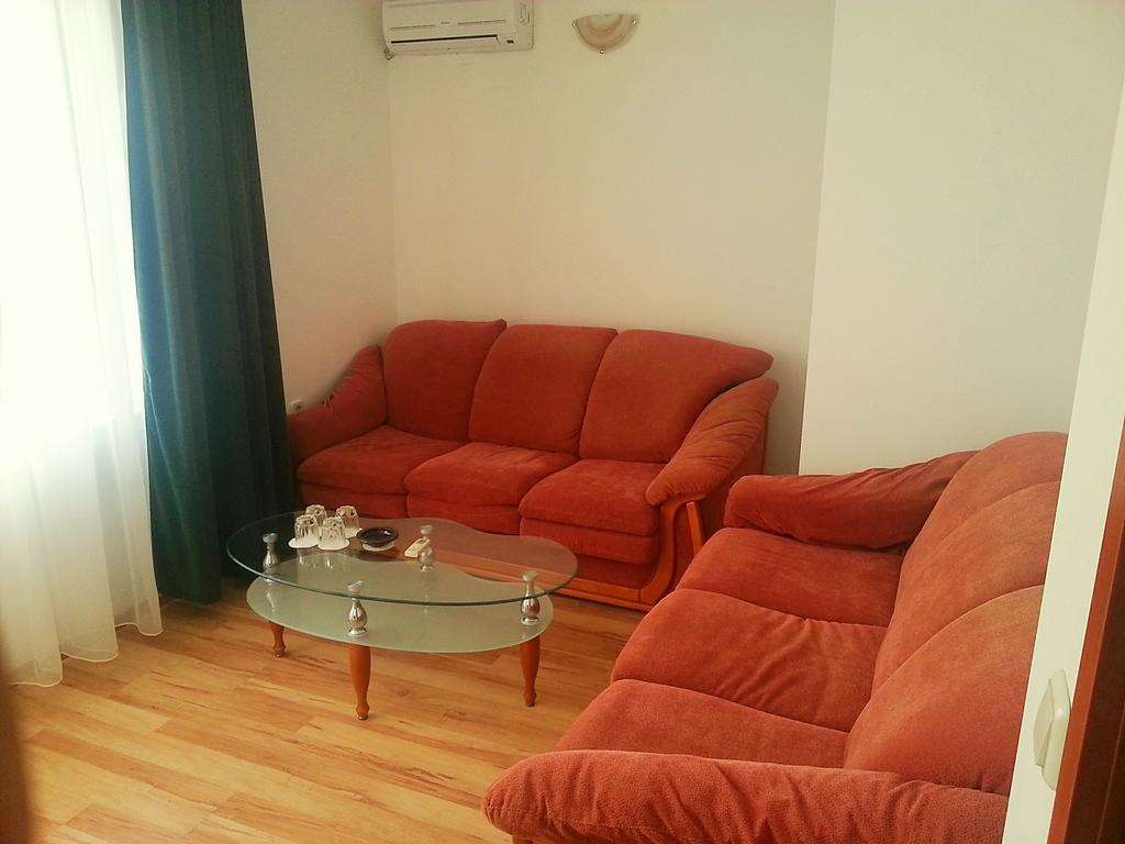 Guest House Rona - Free Parking And Sea View Свети Влас Екстериор снимка